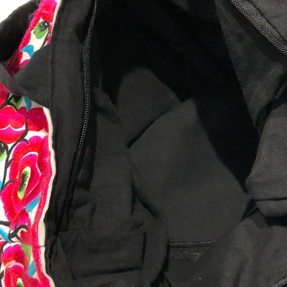 Multi-Colored Thread-Designed Bag - Picture 14 of 14